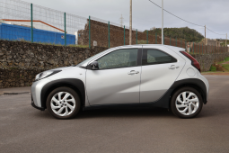 
										Toyota Aygo X full									